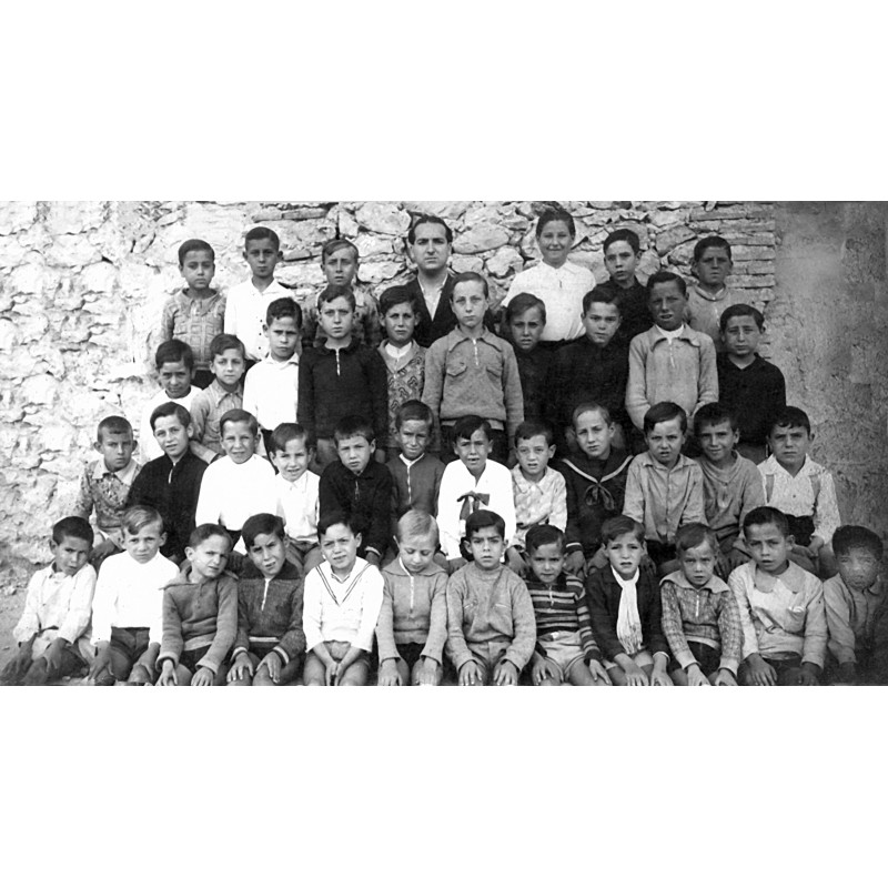 El maestro con los alumnos de la clase de Vicente Prats Marhuenda