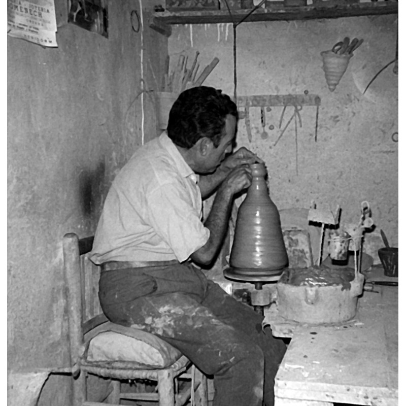 Vicente Prats Marhuenda en su taller