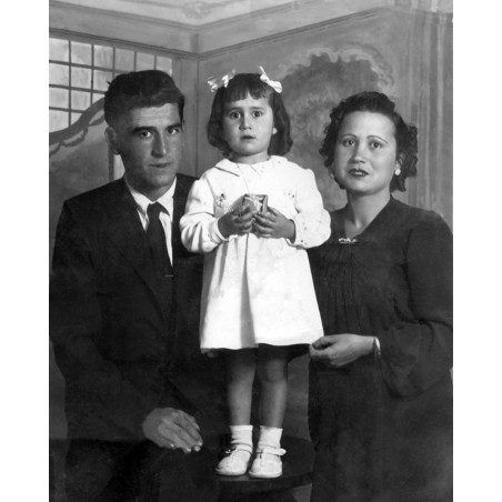 Adrián Berenguer Rocher con su esposa Carmen Agud Mascaró  e hija Carmen.