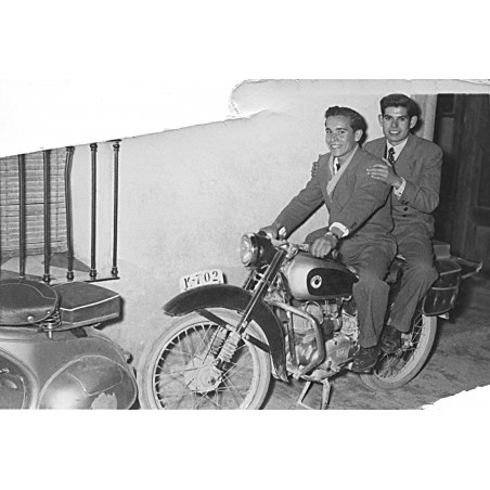 Vicente Berenguer Pastor "Machín" y su amigo Pepe Oliver "Conill"