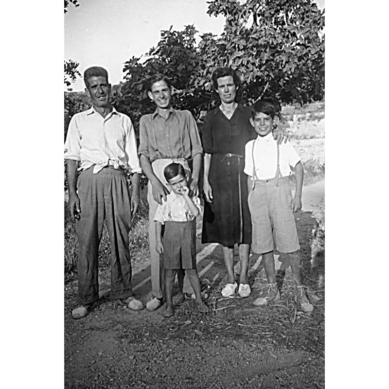 Fernando Berenguer  Prats "Zurdo" con sus hijos y su señora María Pastor Ballester