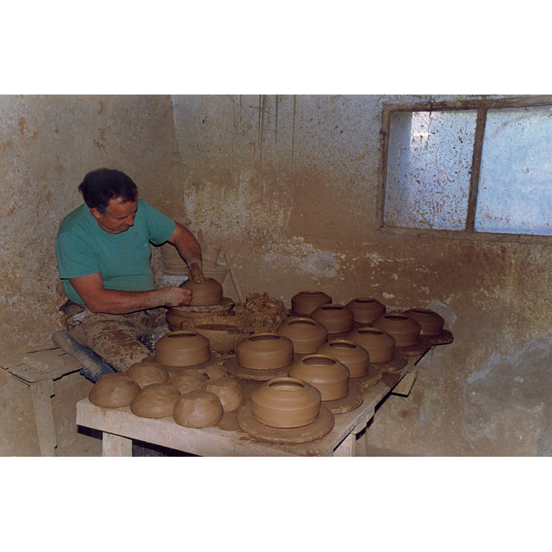 Joaquín Prats en el taller de Juan Miguel Berenguer