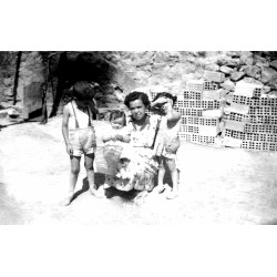 Fina Prats de bebé con su...