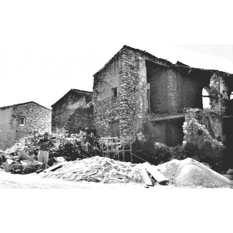 Obras en la futura casa del fontanero Font