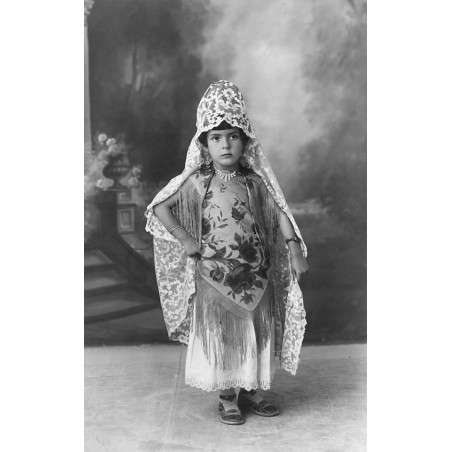 Carmen "de Mona" de manola