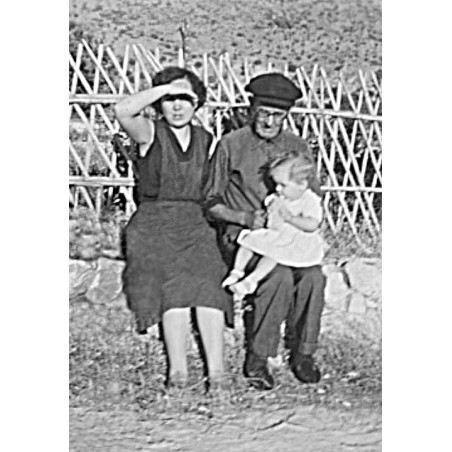 El tío Vicente Sendra "Lloser" con su hija y nieta Roslen